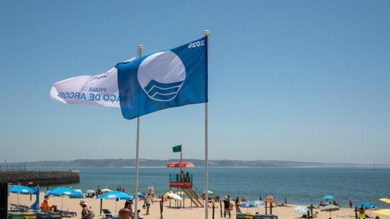 Apartament Lisbon Sea Side Chalet Paço de Arcos Zewnętrze zdjęcie